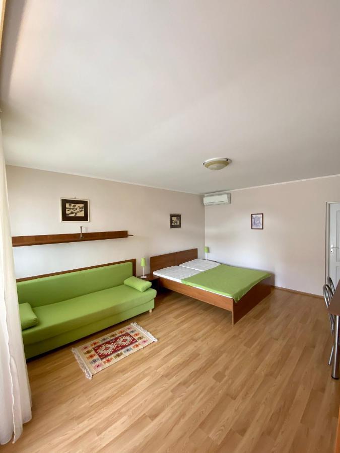 Apartmanovy Dom Flora Veľký Meder Eksteriør billede
