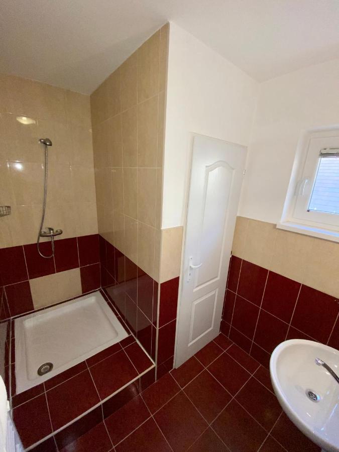 Apartmanovy Dom Flora Veľký Meder Eksteriør billede