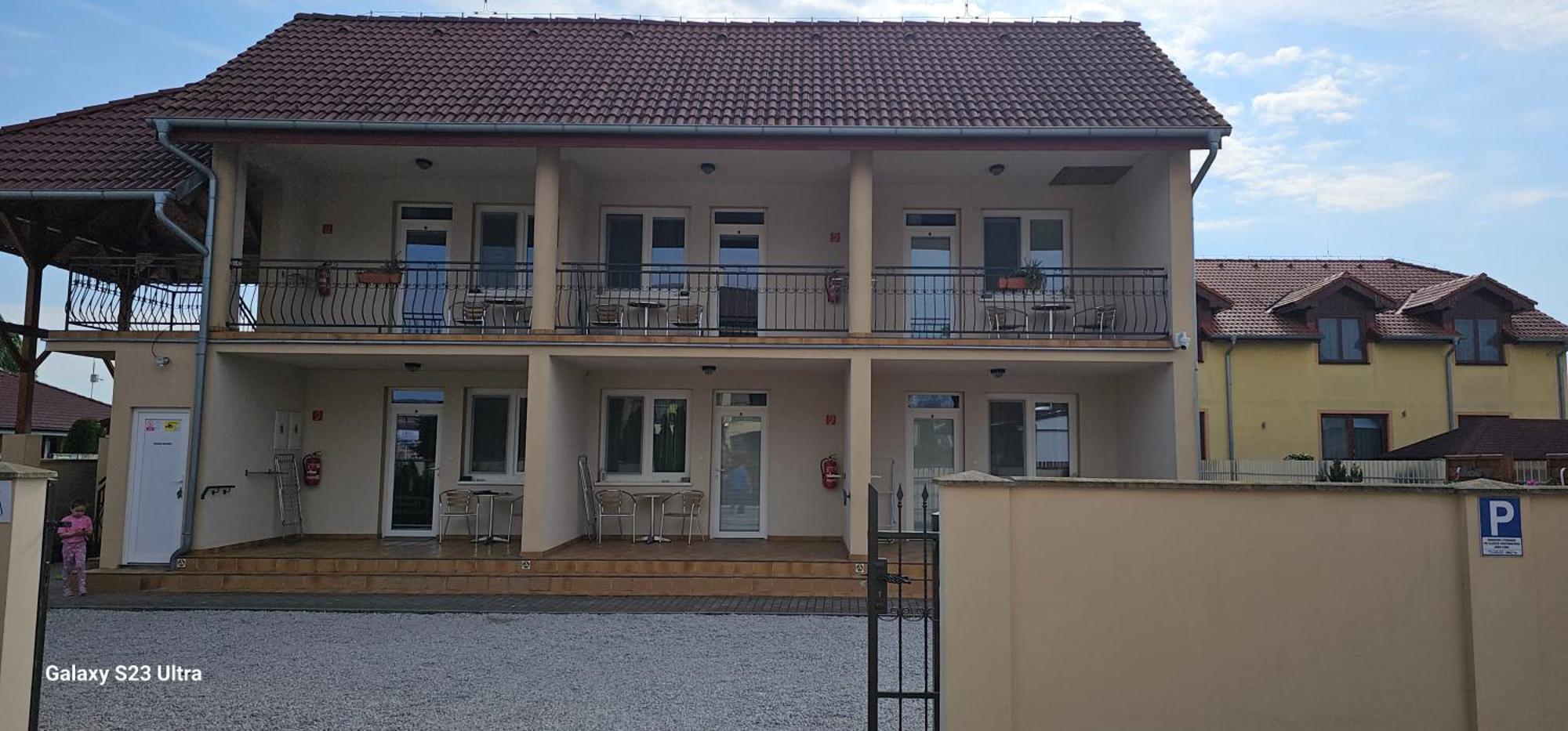 Apartmanovy Dom Flora Veľký Meder Eksteriør billede